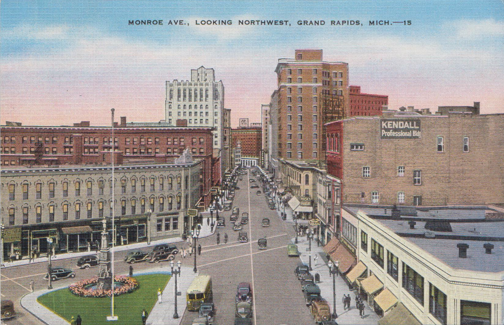 Monroe Ave. Looking Northwest, Grand Rapids, MI – circa 1940